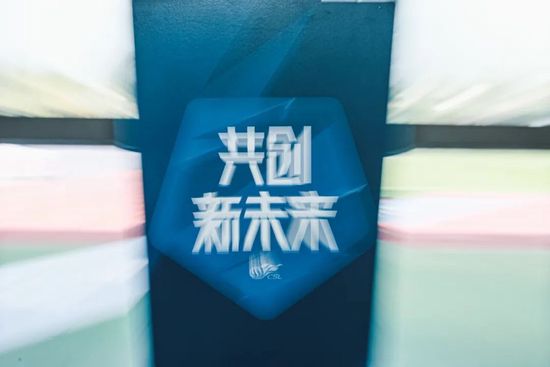 违者将追究其相关法律责任 图片由IC photo供本网专稿，任何网站、报刊、电视台未经IC photo许可，不得部分或全部转载 标签： 伊恩·麦克莱恩万磁王坠台 ： 相关新闻 索德伯格《克里斯托弗一家》花落NEON 2026上映2025-10-20 甘道夫、佛罗多将随《指环王:猎捕咕噜》重回中土2025-08-19 《指环王：猎捕咕噜》北美定档 2027年重返银幕！